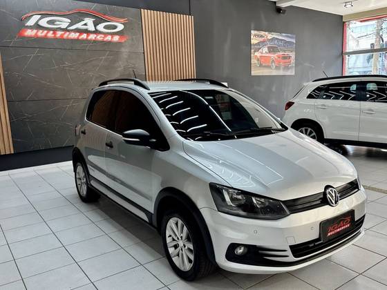 VOLKSWAGEN FOX 1.0 MPI TRACK 12V FLEX 4P MANUAL VOLKSWAGEN FOX 1.0 MPI TRACK 12V FLEX 4P MANUAL